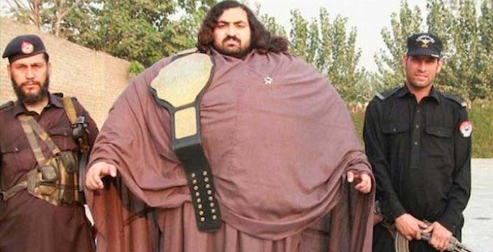 Arbab Khizer Hayat, el hombre más fuerte de Pakistán que pesa 453 kg