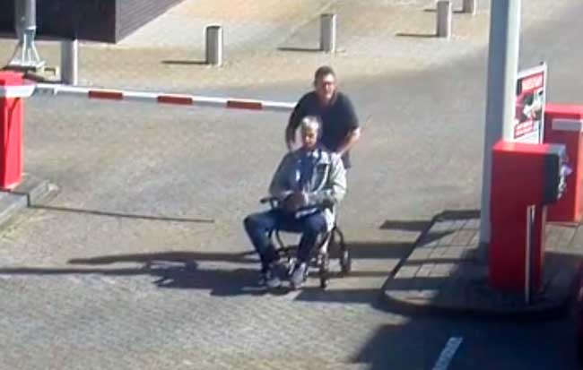 Milagro! Un hombre en silla de ruedas curado por una barrera