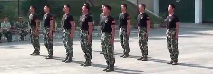 Es solo un entrenamiento del ejército chino pero que bueno