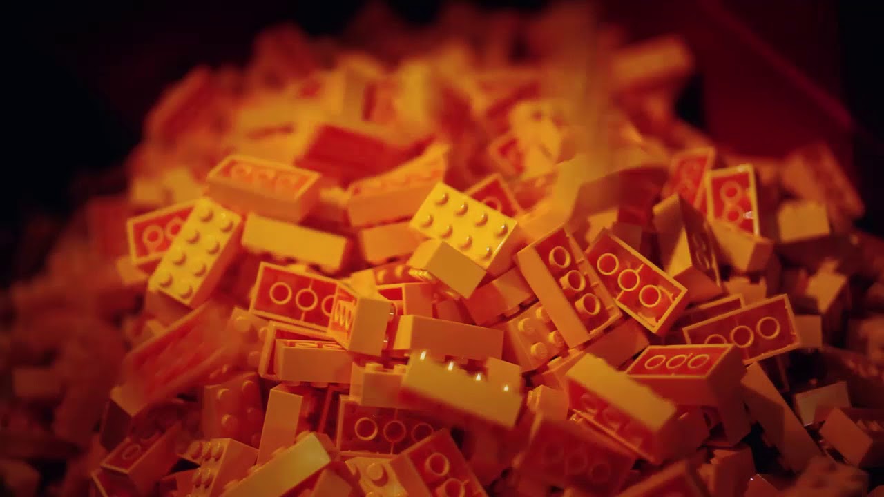¿Cómo se hacen los ladrillos de LEGO?
