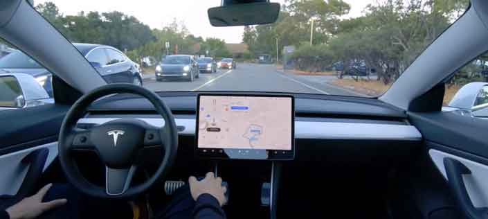 Tesla publica un video de la conducción totalmente autónoma