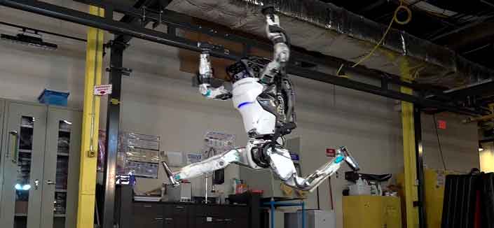 Boston Dynamics nos enseña a su robot Atlas haciendo parkour