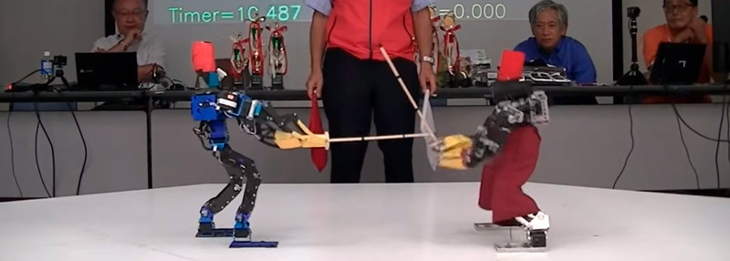 Los divertidos combates de robots samurais