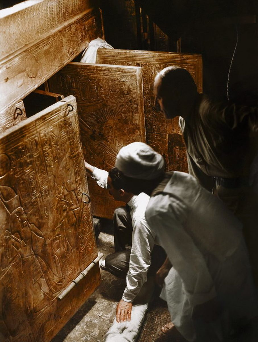Fotografías a color del descubrimiento de la tumba de Tutankamón