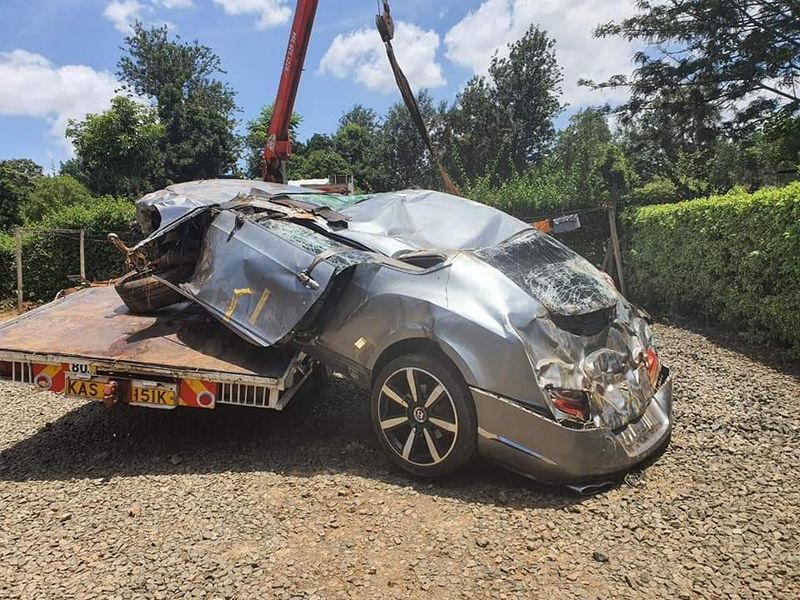 Dos niños ricos de Kenia estrellan un carísimo Bentley