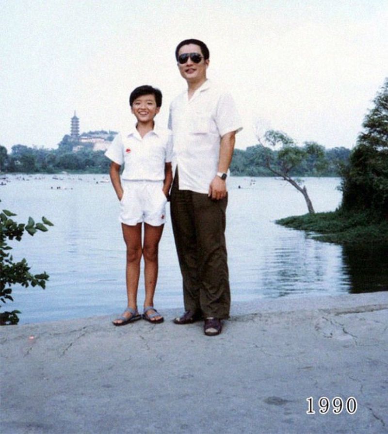 Padre e hija chinos se hacen la misma fotografía a lo largo de 40 años