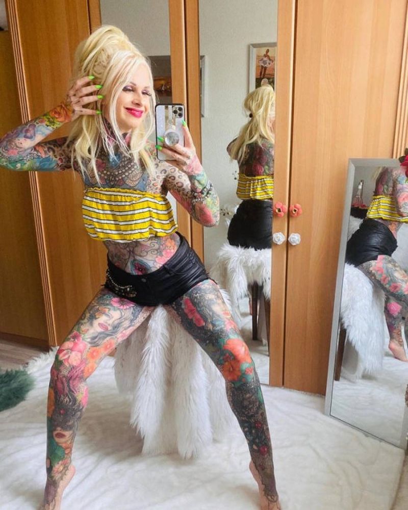 Kerstin Tristan se ha gastado 30.000 euros para tatuarse así