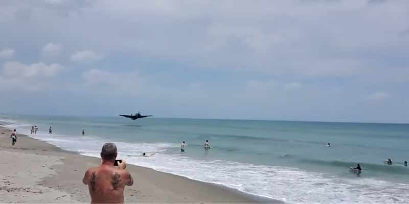 Un avión de la Segunda Guerra Mundial se estrella en una playa de Florida