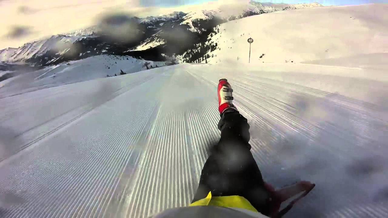 Un esquiador cae por una pista de ski a 82 km/h