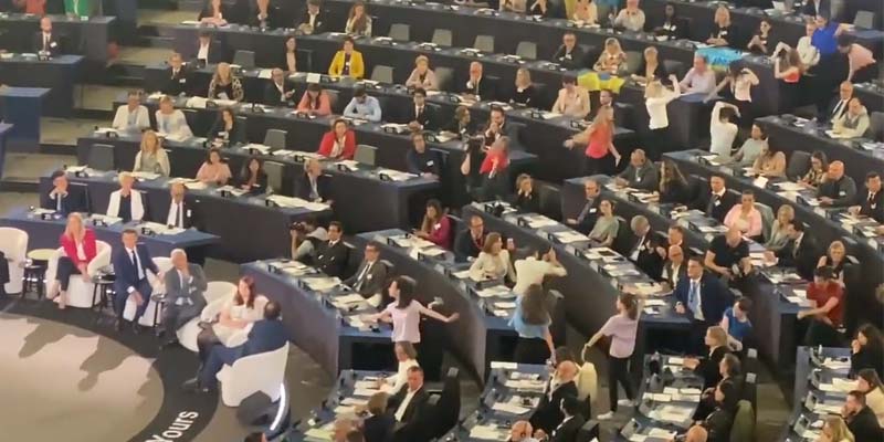 El ridículo baile para celebrar el Día de Europa en el Parlamento europeo