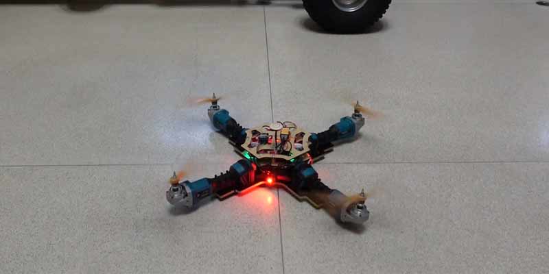 ¿Puedes convertir cuatro amoladoras en un drone?