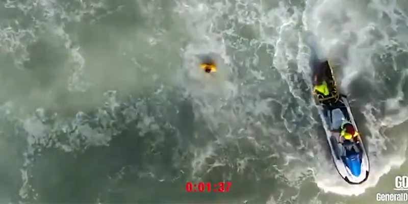 Un dron lanza un salvavidas y evita que un niño de 14 años se ahogue