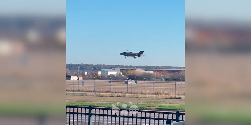 El piloto de un  F-35 se eyecta cuando está aterrizando en vertical