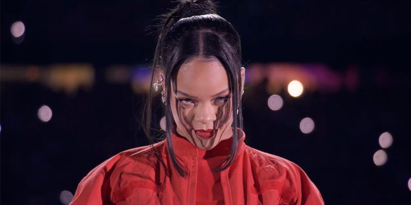 Actuación completa de Rihanna en la Super Bowl 2023