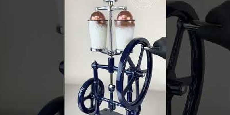 Una máquina para hacer batidos de 1890