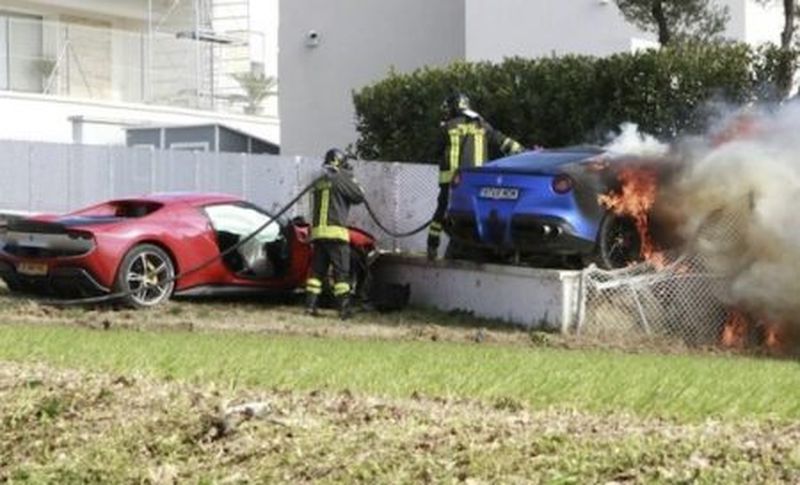 Dos idiotas al volante se pican con sus Ferraris y se estrellan contra un muro