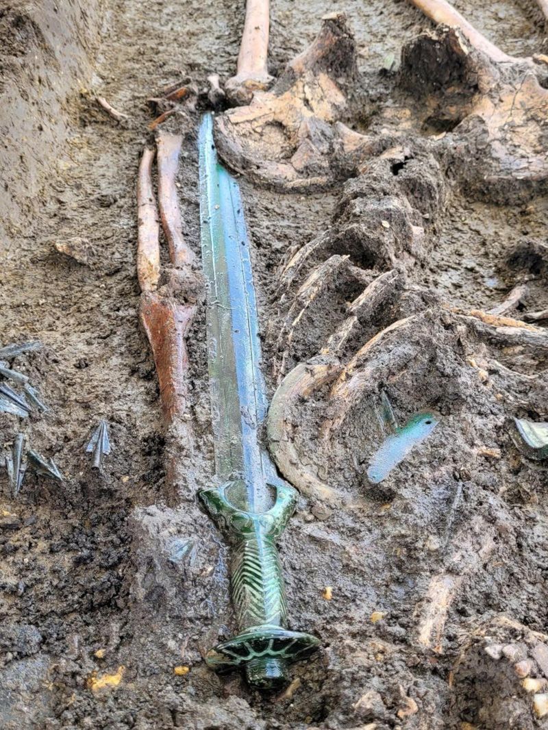 Desenterrada una espada de 3.000 años de antigüedad en perfecto estado