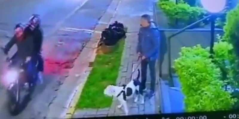 Un perro protege a su dueño de unos ladrones