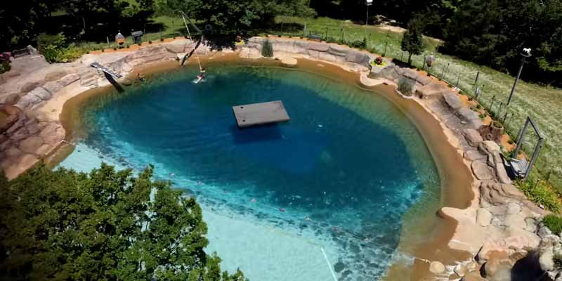 29 años para construir la piscina definitiva en su jardín